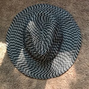 Black and white sun hat